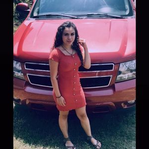 Meet your Posher, Daniela